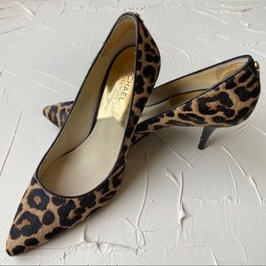 MICHAEL Michael Kors Leopard Dorothy Pumps Size 9